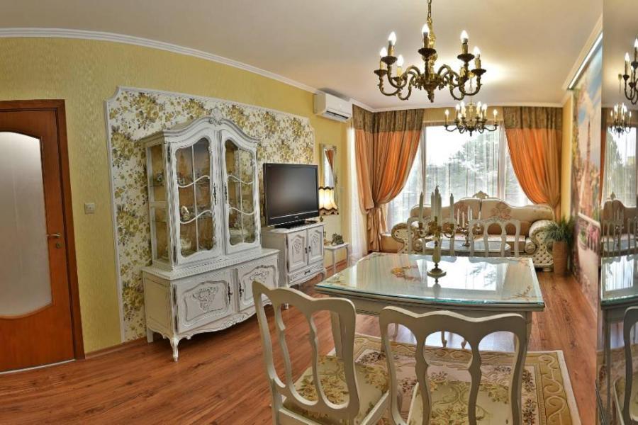 Luxury Apartment Amalfi 300 M From The Beach Varna Bagian luar foto